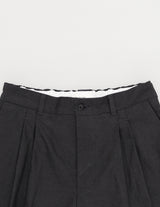 PT06253 DEEP TUCK PRESSED PANTS