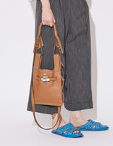 MARKET SHOULDER BAG IN SHRINK LEATHER
