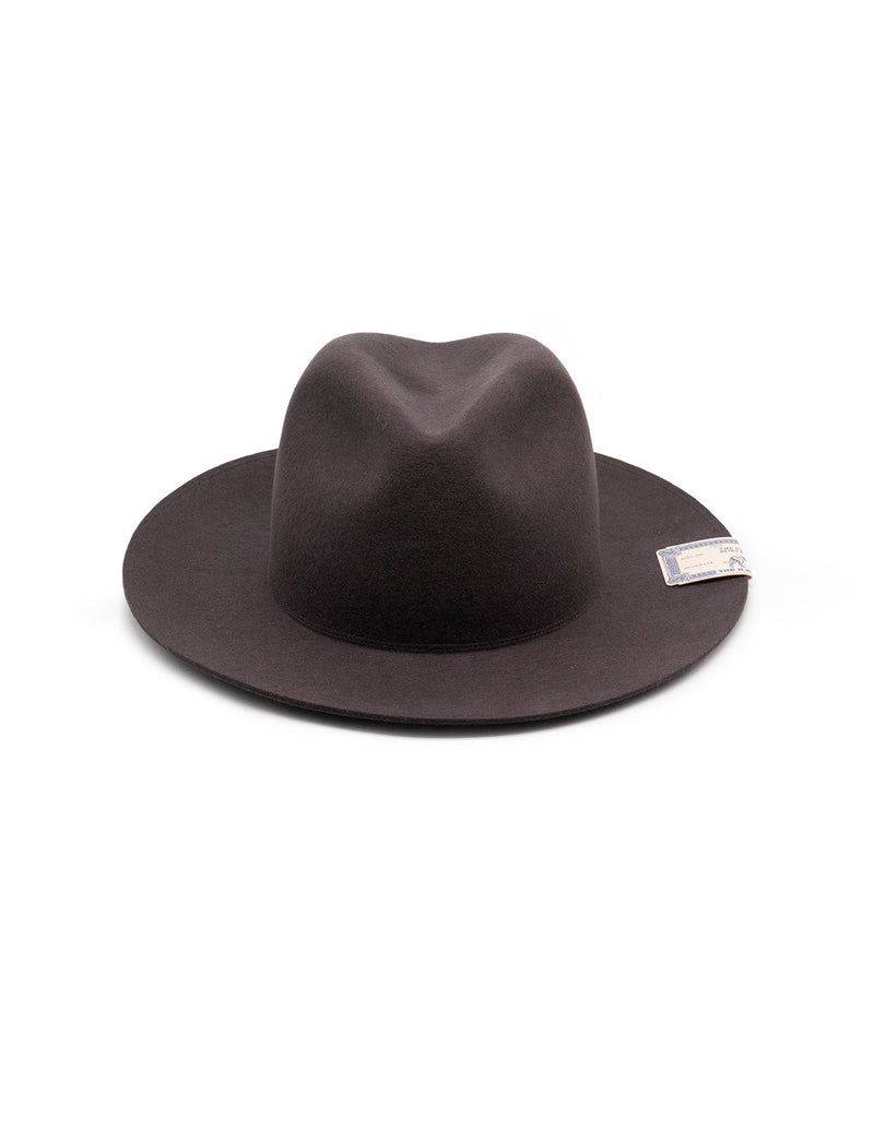 D-00634 TRAVELERS HAT