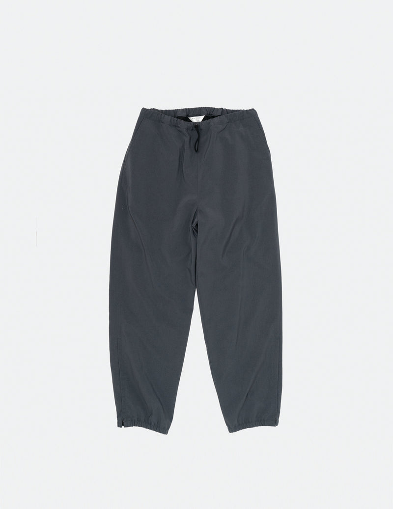 PT02233 ZIPPED HEM NYLON PANTS