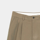 PT04233 DEEP TUCK PRESSED PANTS