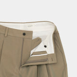 PT04233 DEEP TUCK PRESSED PANTS