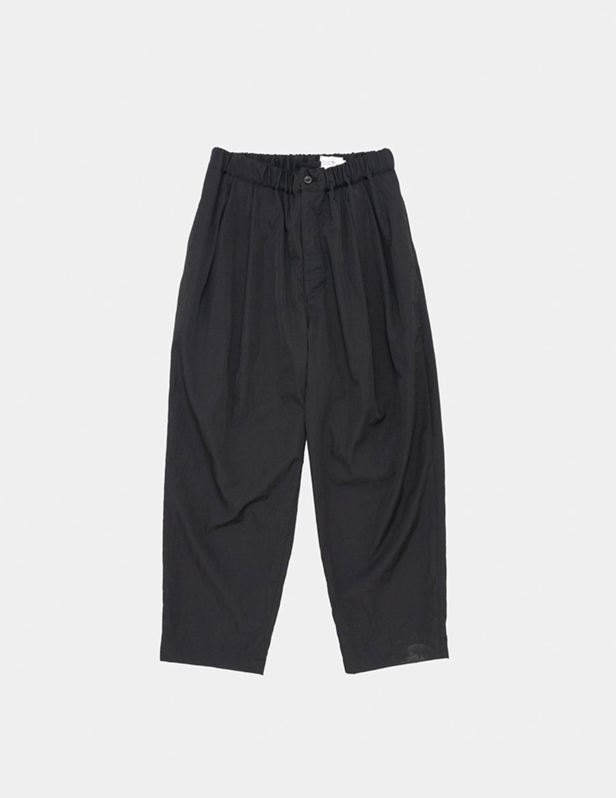 PT04252 NYLON 2 TUCK PANTS