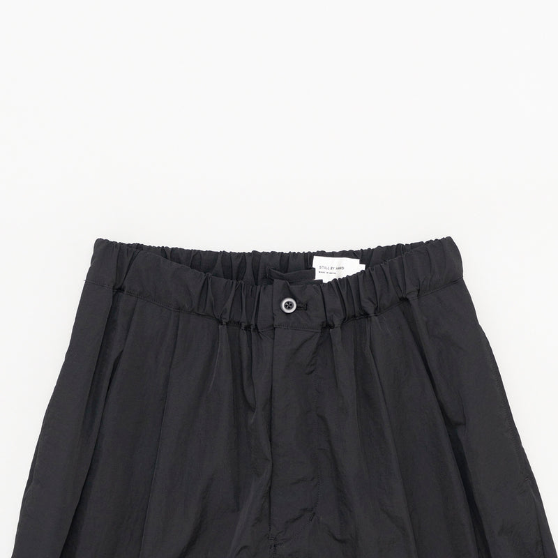 PT04252 NYLON 2 TUCK PANTS