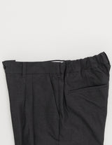 PT06253 DEEP TUCK PRESSED PANTS