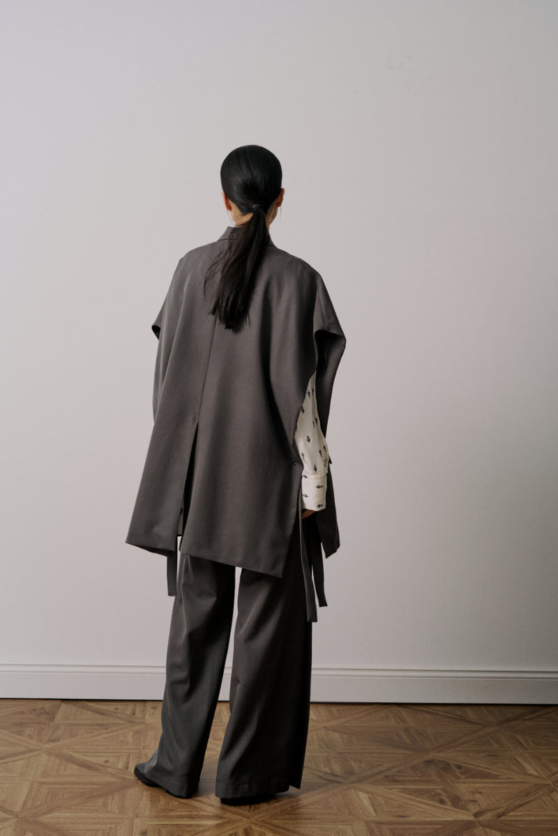 U743-V01-105 SQUARE VEST