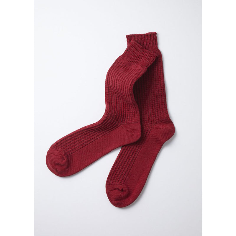 ROTOTO R1110 COTTON WAFFLE CREW SOCKS IN D.RED