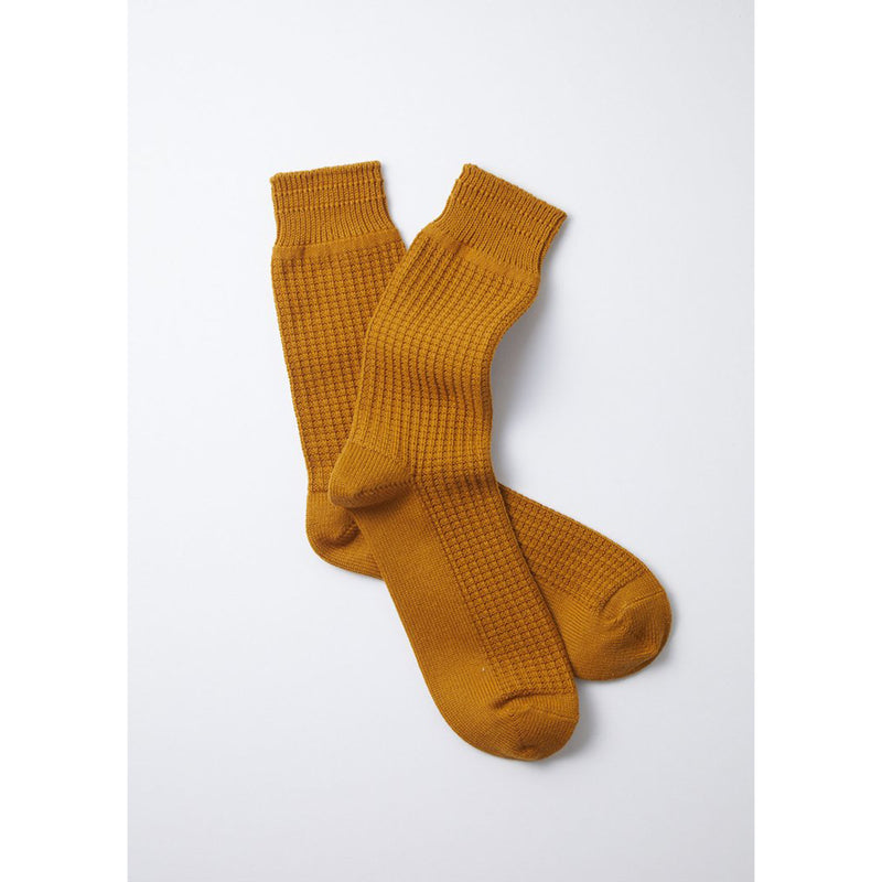 ROTOTO R1110 COTTON WAFFLE CREW SOCKS IN D.YELLOW