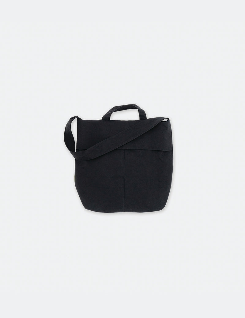 GD01231 A3 SHOULDER BAG