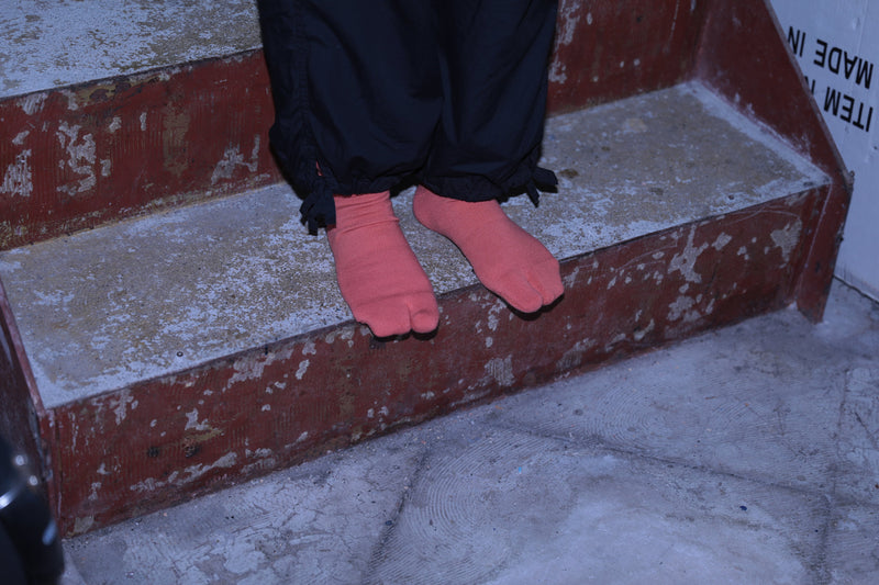 ND21X022OR-ML NODAL LOGO SOCKS - ORANGE x OFF WHITE